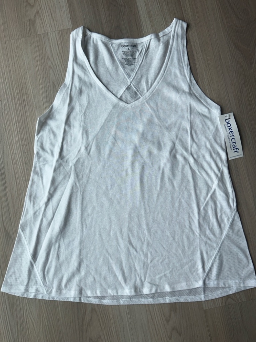 Women’s V-Neck Tank Top L White NWT Sporty Athletic Workout Basic